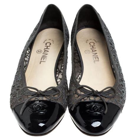 chanel two tone flats|chanel ballet flats size 41.